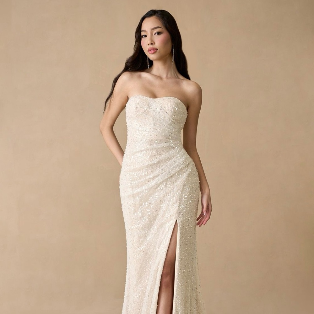 Azazie Athena Wedding Dress Size 6